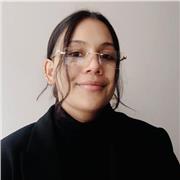 Apprenez avec une passionnée: des cours sur mesure pour progresser efficacement